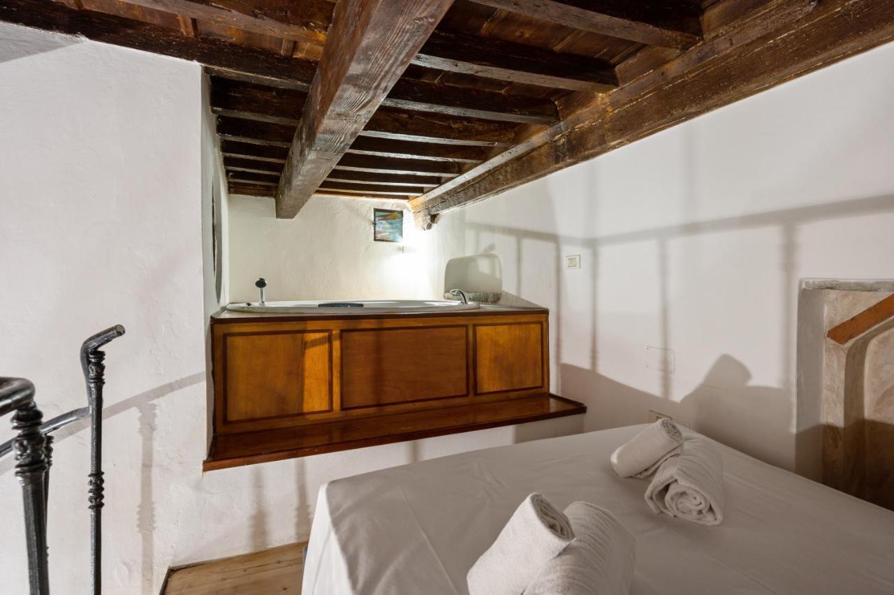 Palazzo Pitti Apartment With Terrace Florence Ngoại thất bức ảnh